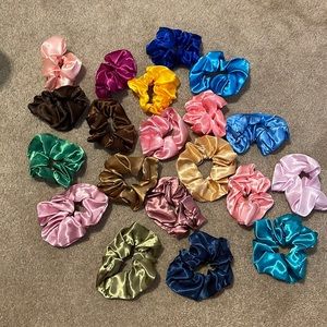 Bag of Silk scrunchies